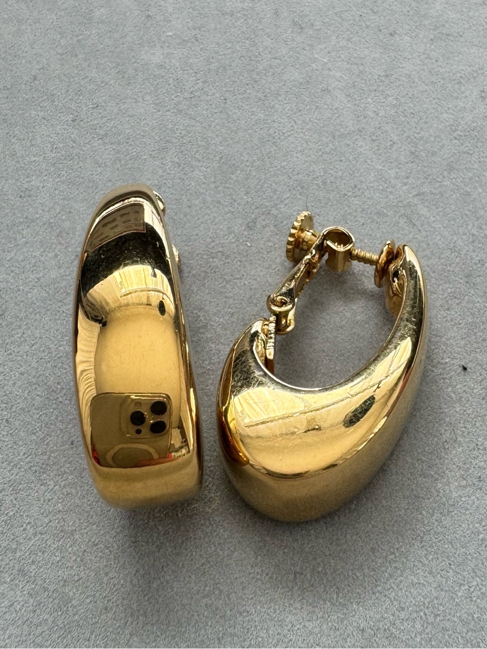 Gold Tone Sculpted Clip-On Vintage Earrings